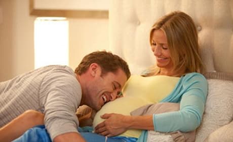 Matthew Morrison and Cameron Diaz in What to Expect When You're Expecting