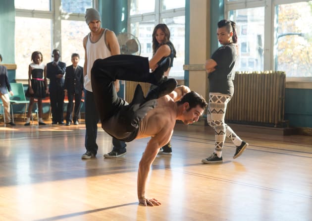 Ryan Guzman Busts a Move