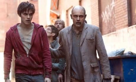 Rob Corddry and Nicholas Hoult in Warm Bodies
