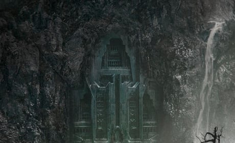 Watch The Hobbit: The Desolation of Smaug Online