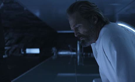 New Photo Surfaces of Jeff Bridges as Kevin Flynn in Tron Legacy