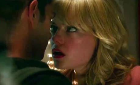 The Amazing Spider-Man 2 Debuts 2 Clips: Gwen Stacy Is in Trouble