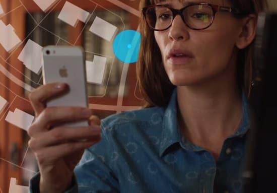Jennifer Garner Gets a Message