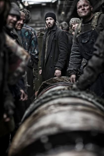 Chris Evans Leads