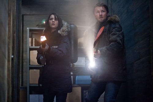 Joel Edgerton and Mary Elizabeth Winstead in The Thing