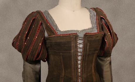 Snow White's Costume in Snow White and the Huntsman