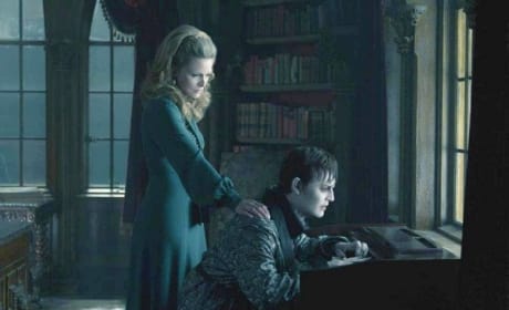 Michelle Pfeiffer and Johnny Depp in Dark Shadows