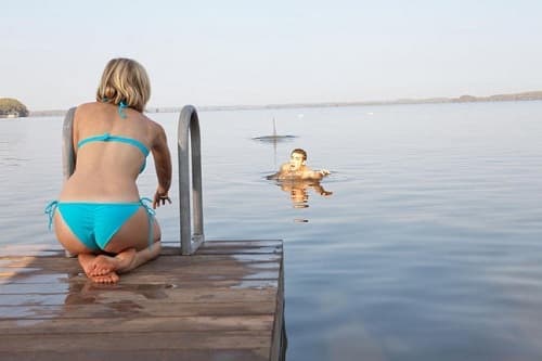 Sara Paxton and Dustin Milligan star in Shark Night 3D
