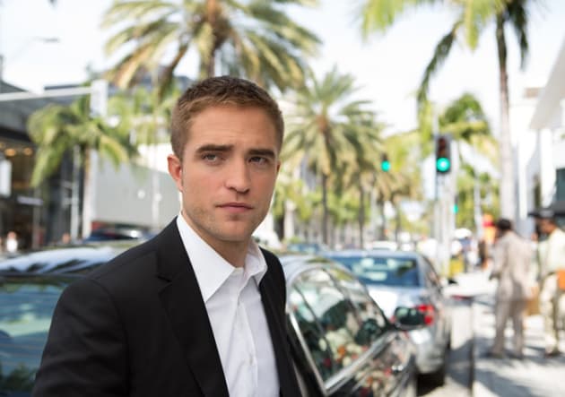 Robert Pattinson Goes Hollywood