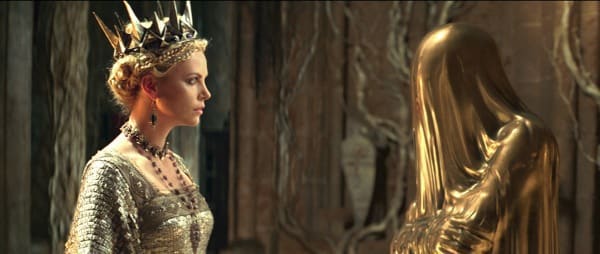 Snow White and the Huntsman Still: Evil Queen and the Magic Mirror