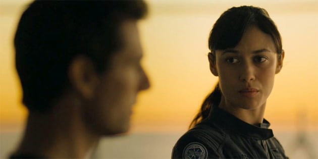 Olga Kurylenko Stars In Oblivion Movie Fanatic