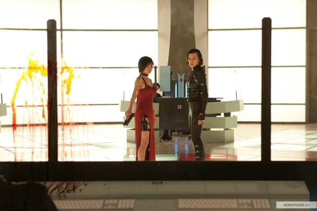Milla Jovovich and Li Bingbing Resident Evil: Retribution