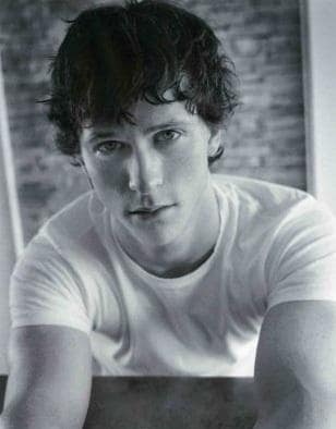 Jonathan Tucker Picture