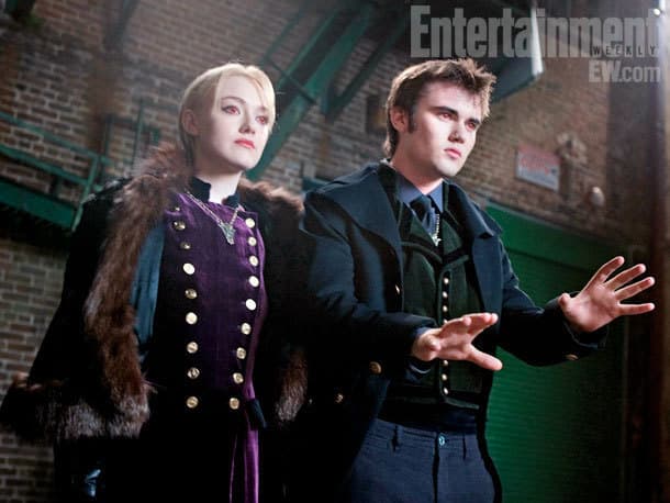 Dakota Fanning and Cameron Bright