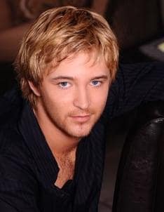 Michael Welch Picture