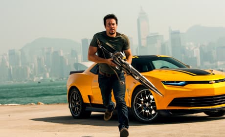 Mark Wahlberg Transformers Age of Extinction Still
