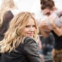 Kristen Bell Veronica Mars Set