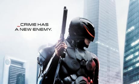 RoboCop Poster: Crime Has a New Enemy
