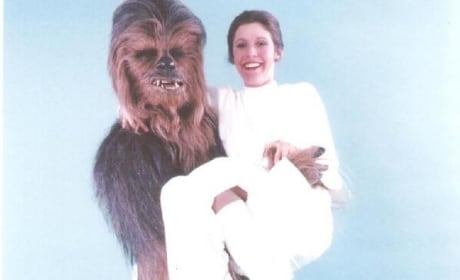 Star Wars: Chewbacca Lifts Leia